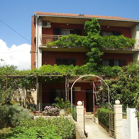 Apartments Srhoj Стари Град Экстерьер фото