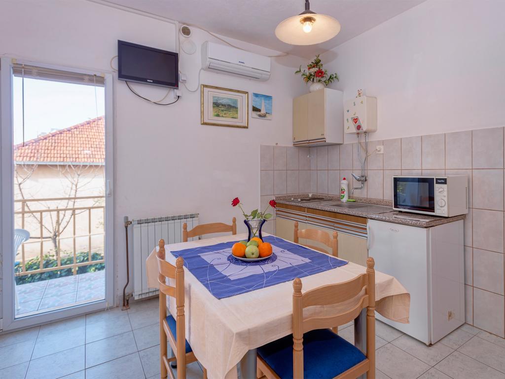 Apartments Srhoj Стари Град Экстерьер фото