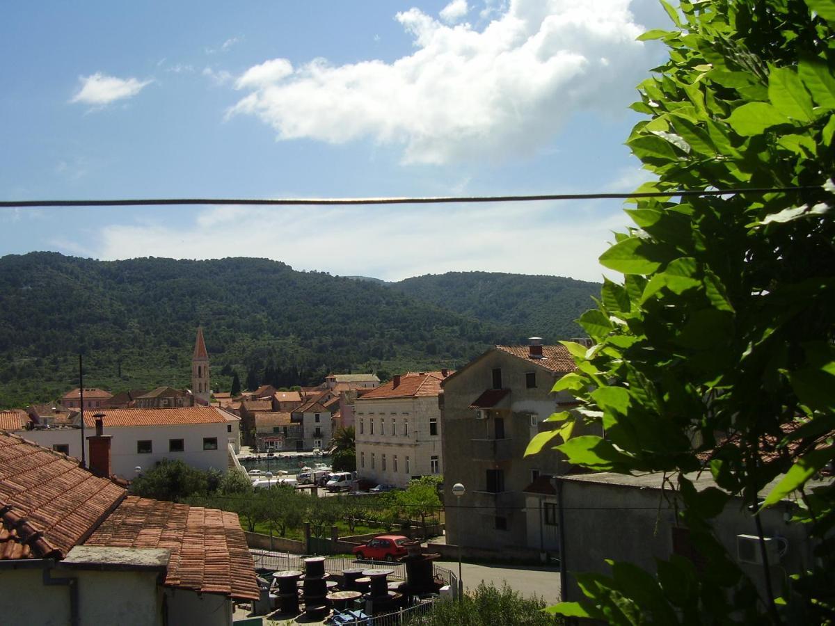 Apartments Srhoj Стари Град Номер фото